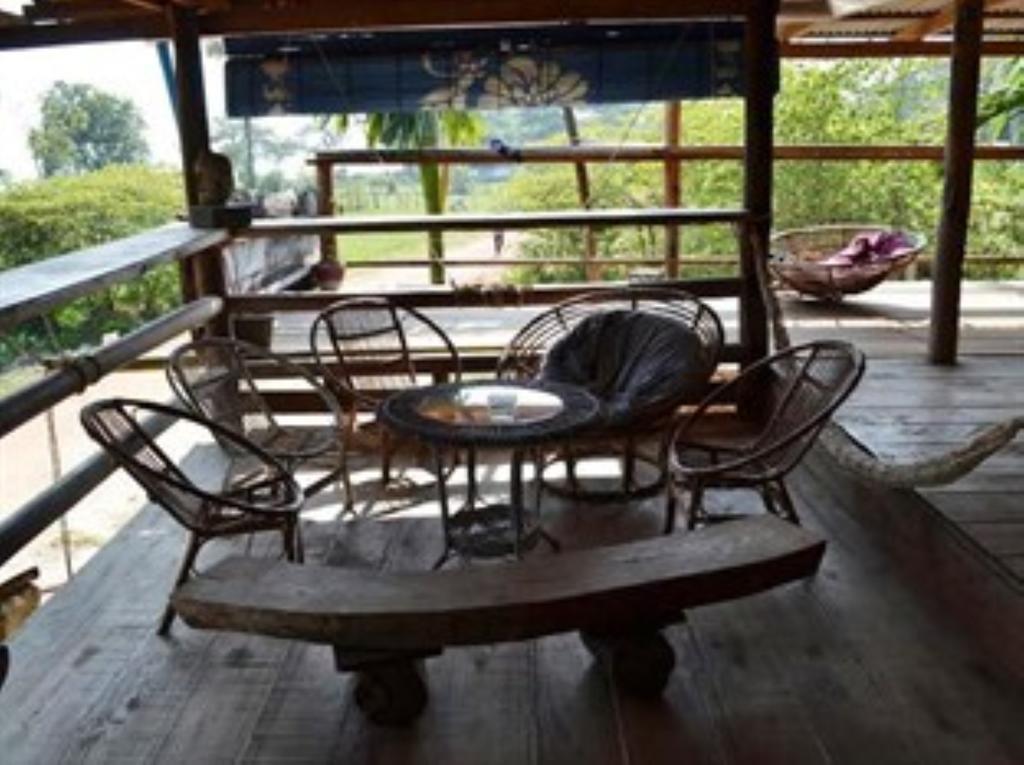 Kepmandou Lounge-Bar Bed & Breakfast Bilik gambar
